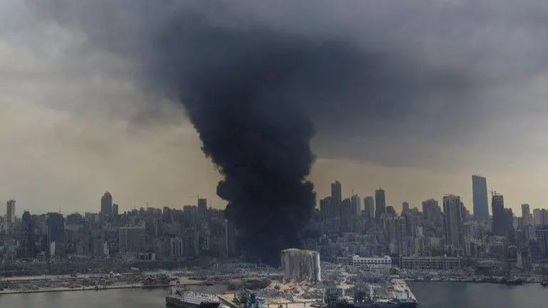 Beirut fire: Red Cross humanitarian operation at risk with food aid stored near port Red Cross reports humanitarian operation at risk due to fire