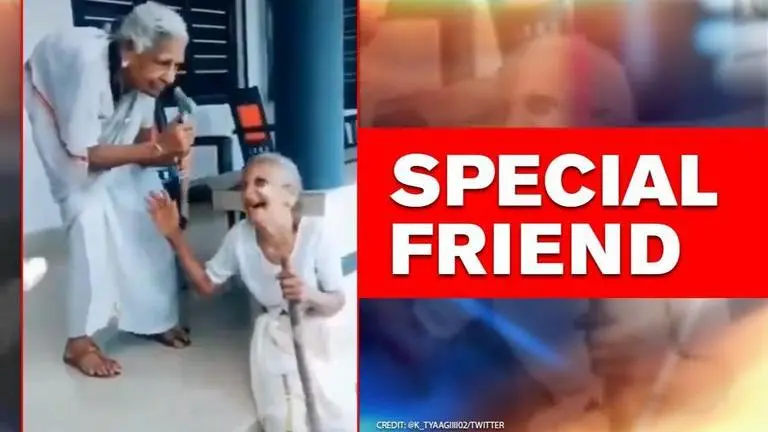 Video of two elderly women meeting on Friendship Day is too adorable to miss; Watch women