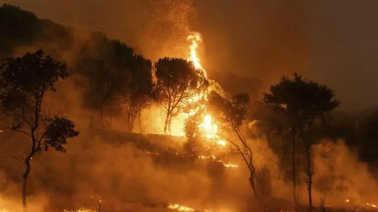 European firefighters and planes join forces to battle deadly wildfires in Greece wildfires