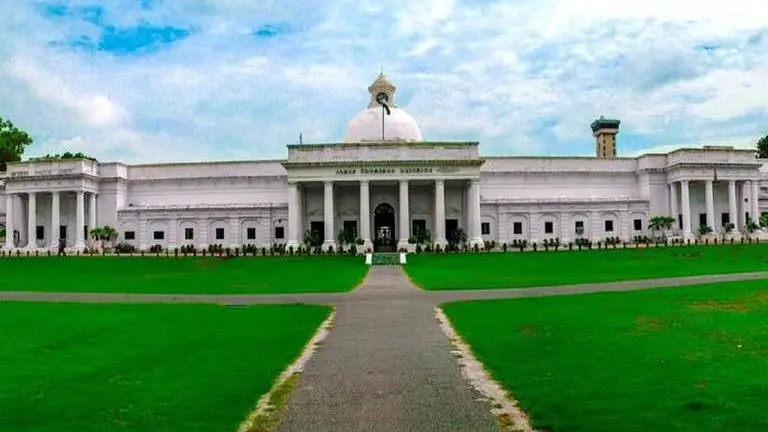 IIT Roorkee establishes School of data science and artificial intelligence IIT Roorkee