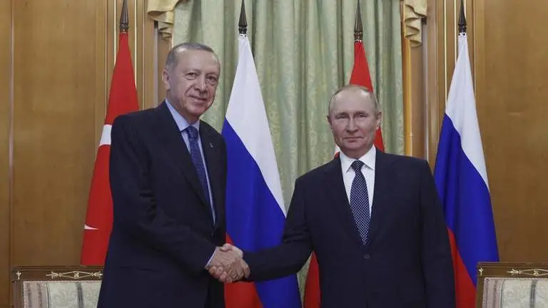Putin greets Erdogan on his birthday, praises his role in promoting Russia-Turkey ties Putin