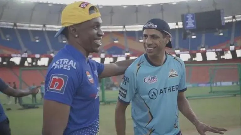 WATCH: Ashish Nehra and Suresh Raina re-unite with DJ Bravo ahead of CSK vs GT IPL Final Ashish Nehra-Dwayne Bravo