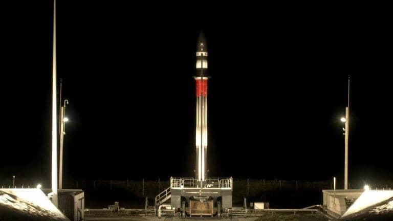 Rocket Lab fails to catch booster with a chopper; plans for splashdown ...