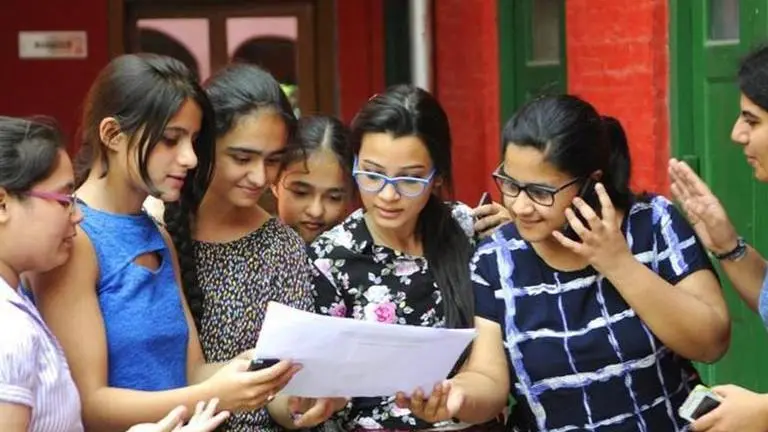 Bihari migrant woman emerges topper in Malayalam literacy exam