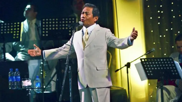 Mexican singer, composer Armando Manzanero dies at 85