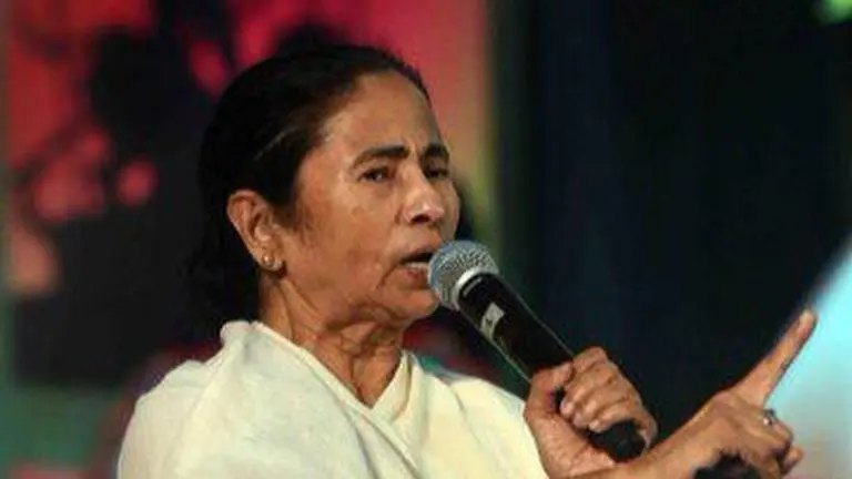 WB govt to run 100 minibuses to reduce commuter woes in North Kolkata WB govt