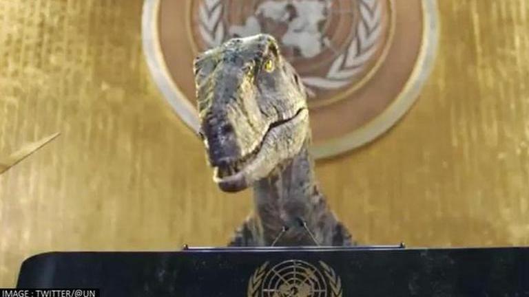 Dinosaur Urges World Leaders To Act On Climate Change At Un Don T Choose Extinction