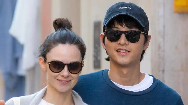 Descendants of the Sun star Song Joong-ki, wife Katy Louise Saunders welcome baby boy Song Joong-ki