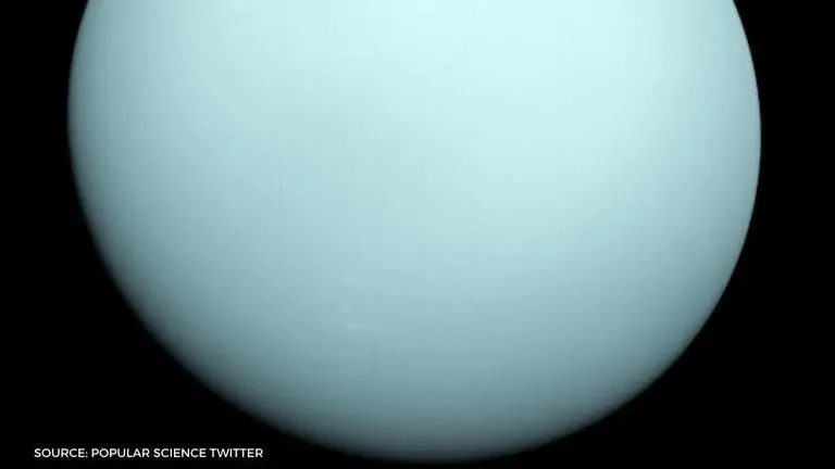 A plasmoid 22,000 times bigger than Earth erupted on Uranus during the Voyager 2 mission uranus