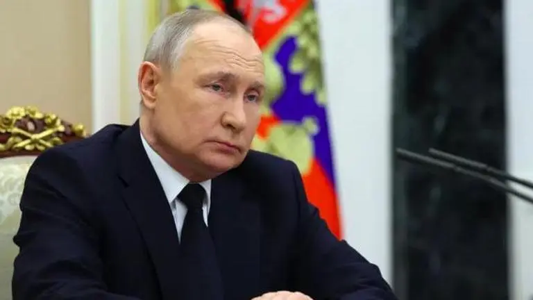 Russia to station tactical nukes in Belarus, Putin says 'preparing the launch platforms'