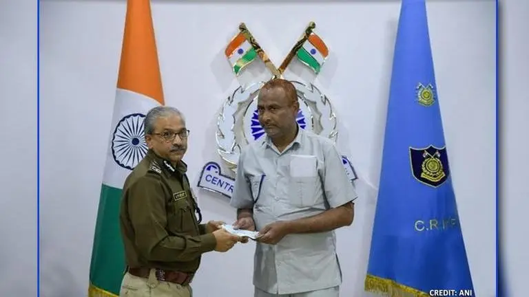 CRPF offers Rs 11 lakh to retired jawan whose house was destroyed in Delhi violence CRPF