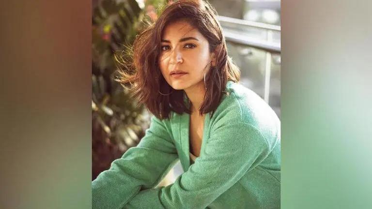 Anushka Sharma gushes over good lighting in latest pictures; fans call her 'queen' Anushka Sharma