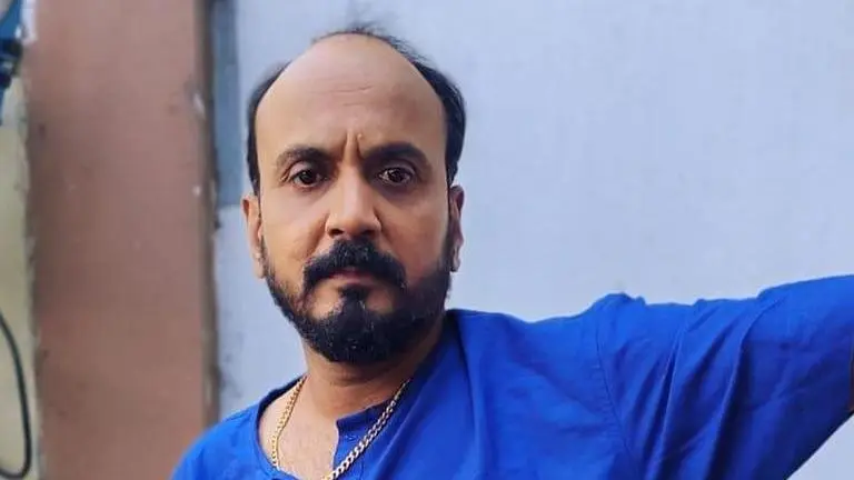 Comedian Tirthanand Rao drinks poison, threatens to die by suicide during Facebook Live Kapil Sharma