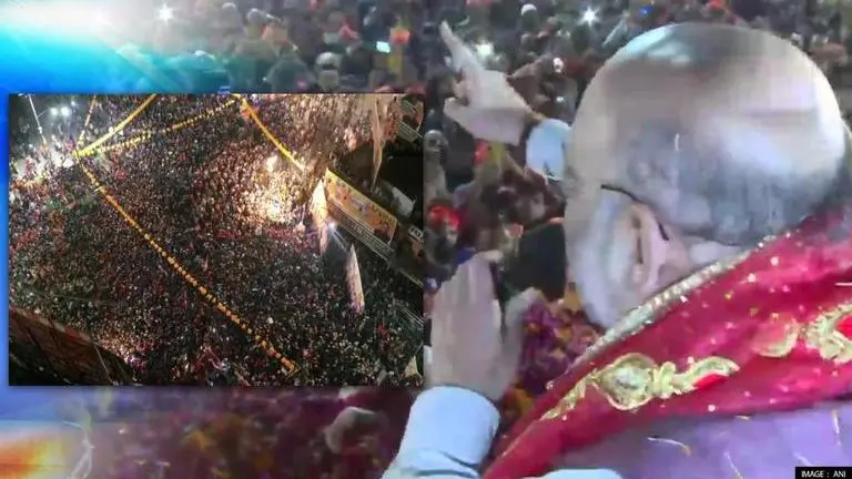 Amit Shah holds road show in Bareilly, challenges Akhilesh to stop Ram Mandir construction Amit Shah
