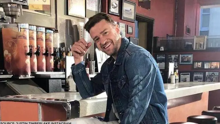 Justin Timberlake stuns a group of Joe Biden campaign volunteers in Philadelphia justin timberlake