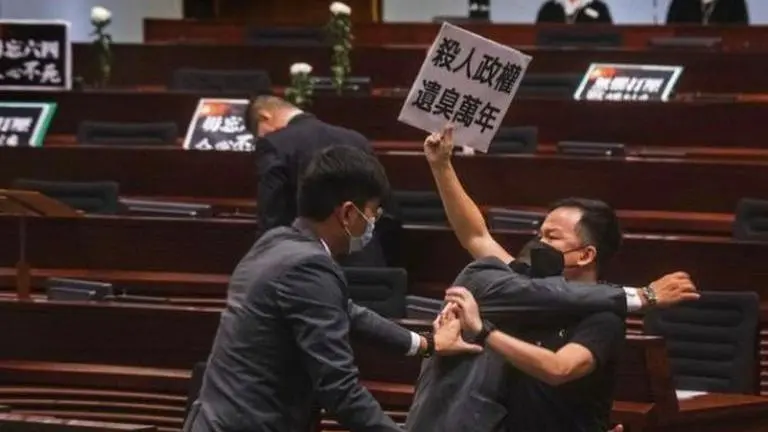 Hong Kong legislature disrupted over national anthem bill
