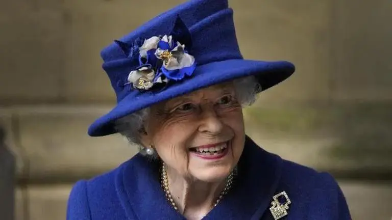 Queen has ditched her daily martini but still enjoys wine despite health concerns: Report Queen