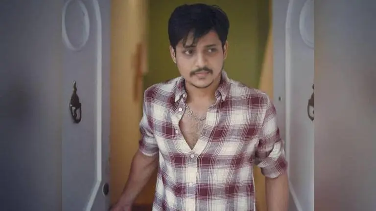 Odia actor Babushaan Mohanty faces wife's wrath in public over an alleged 'affair' Babushaan