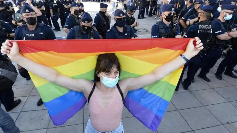 Artists, academics defend LGBT rights in Poland Artists, academics defend LGBT rights in Poland