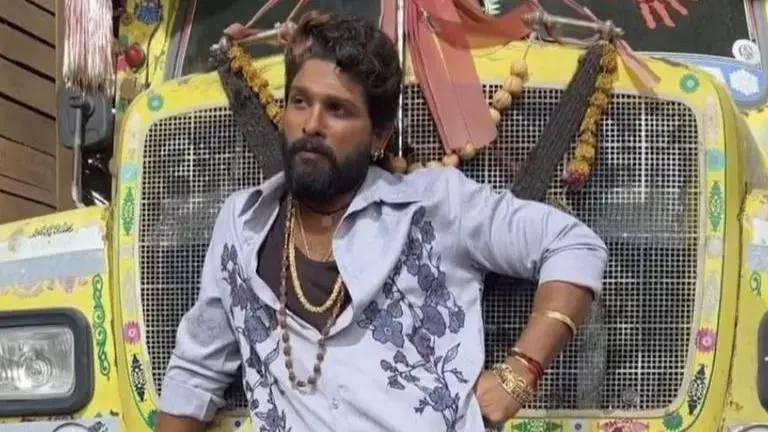 Pushpa 2: Allu Arjun's new look surfaces, National Award winner calls it his biggest film allu arjun