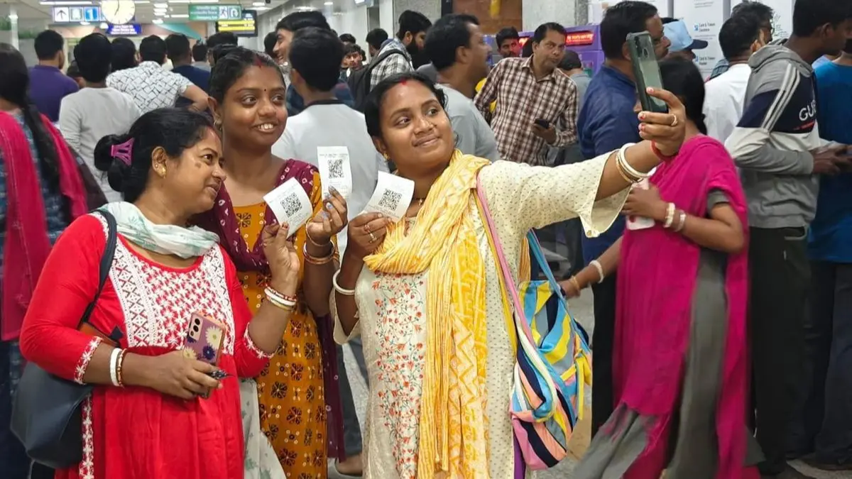 Kolkata Underwater Metro Opens for PublicKolkata Underwater Metro Opens for Public