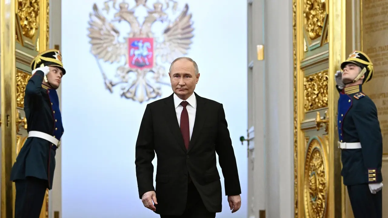 Russian President Putin is reportedly seeking to negotiate a ceasefire agreement that will lock in Moscow's current territorial gains in Ukraine.