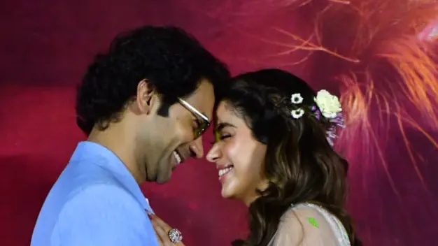 Janhvi Kapoor On Shooting Intimate Scenes With Rajkummar Rao: Bad Tummies, Broken Bodies Mr and Mrs Mahi