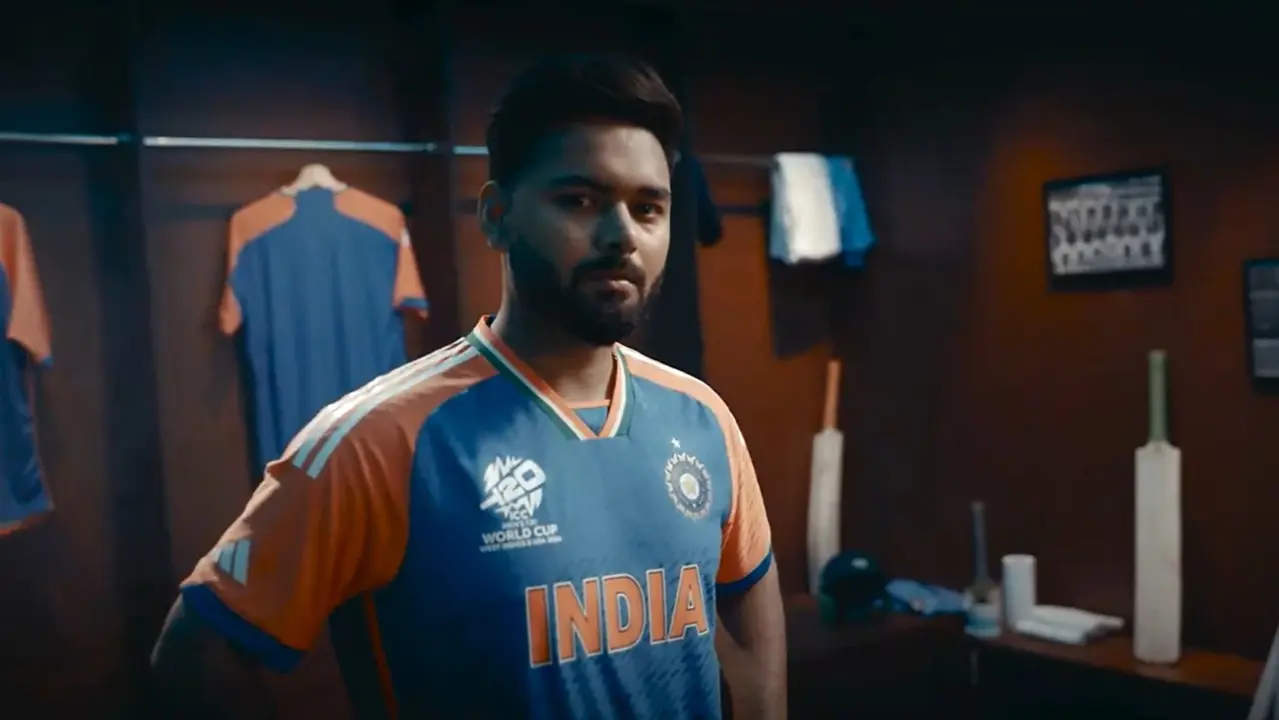 Rishabh Pant dons Team India jersey ahead of T20 World Cup, Fans get goosebumps Rishabh Pant