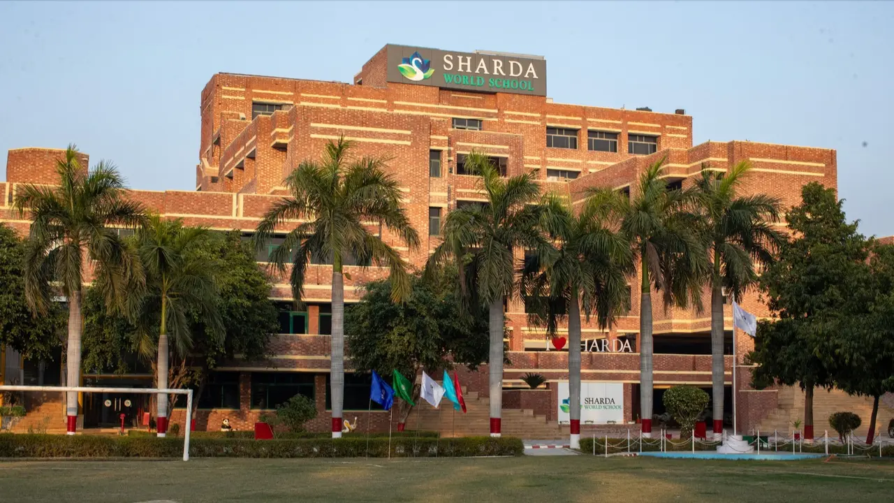 Sharda World School
brings world’s best education system to India