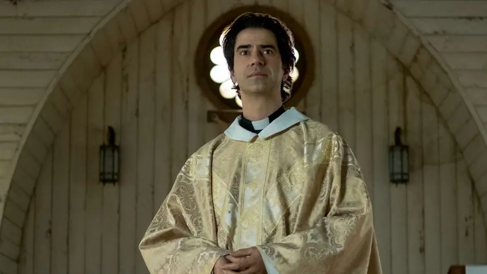 Manhunt Star Hamish Linklater Joins Gen V Cast In Season 2 Hamish Linklater