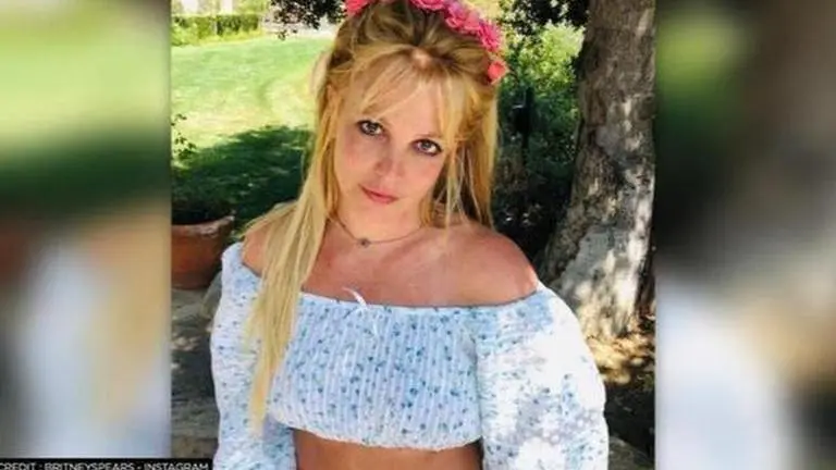 Britney Spears reveals 'thoughts on exposing skin', addresses pregnancy rumours Britney Spears