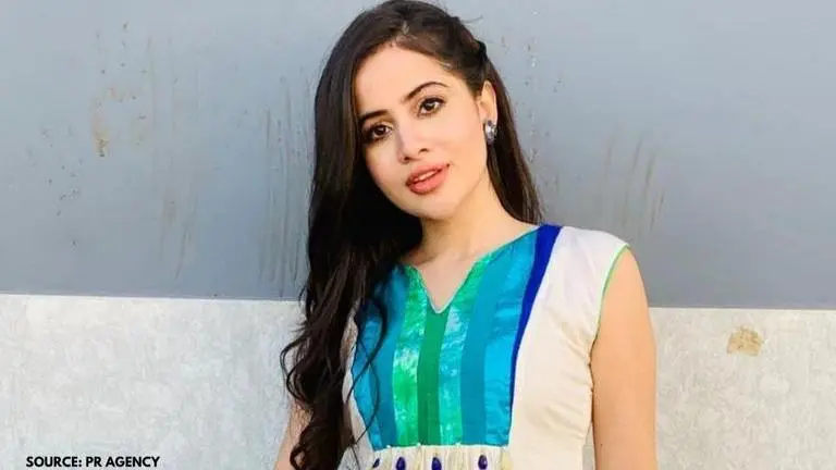 'Aye Mere Humsafar' cast tag Urfi Javed as 'designated chef', know why Aye Mere Humsafar