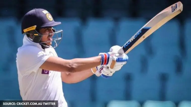 Shubman Gill presented with India's 297th Test cap by Ravi Shastri at MCG: WATCH Shubman Gill