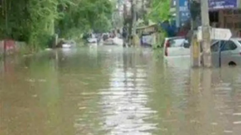 Heavy rains kill 15 in Telangana; people urged to stay indoors
