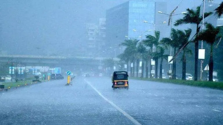 Heavy rain in parts of Mumbai, Thane, Palghar