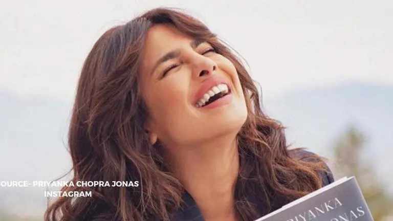 Priyanka Chopra Jonas shares a 'Berry Kiss', fans gush over her new shade Priyanka Chopra Jonas