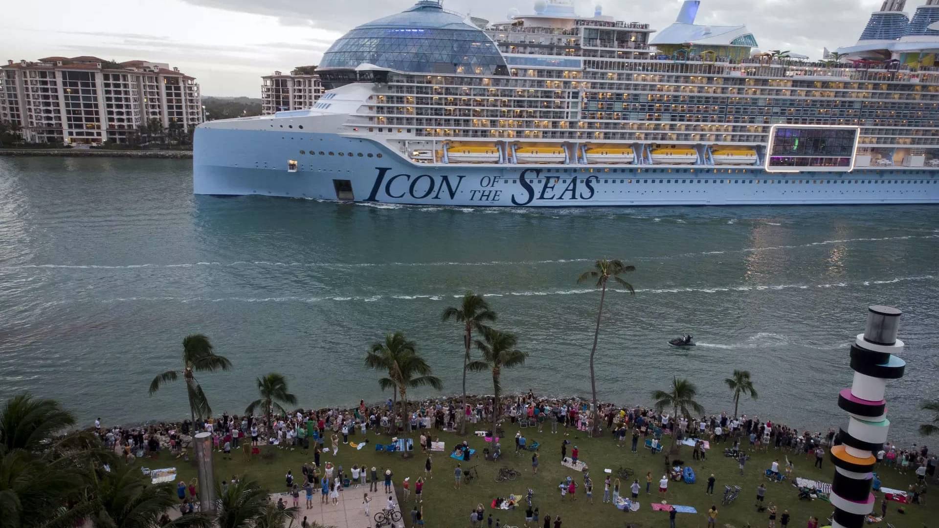 Royal Caribbean’s Icon Of The Seas, World’s Largest Cruise Ship Sets ...