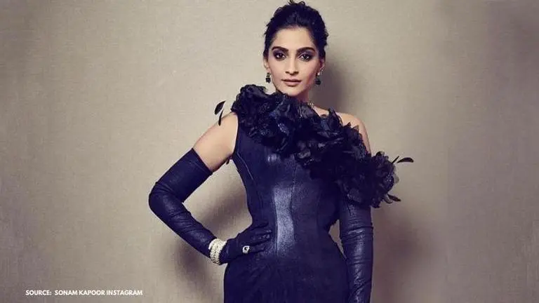 Unseen pic of the day: Baby Sonam Kapoor looks all sorts of cute posing with her aunt sonam kapoor