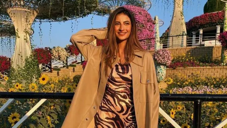 Shweta Tiwari's daughter Palak shares pics from her Dubai vacay; fans call her 'Kylie' Shweta Tiwari