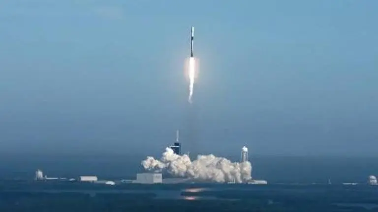 SpaceX successfully launches 47 new satellites in sixth Starlink mission of 2022; WATCH SpaceX