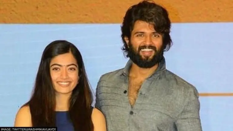 Vijay Deverakonda compliments Rashmika Mandanna at 'Sita Ramam' event amid dating rumours Vijay Deverakonda