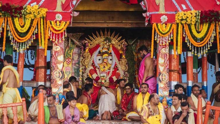 lord-jagannath-glitters-with-gold-attire-on-chariots-lakhs