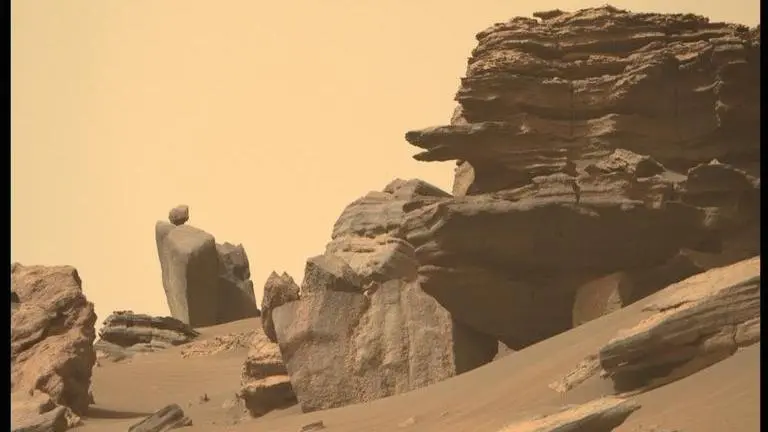 Perseverance rover photographs unusual snake-head rock on Mars; can you spot it? Perseverance