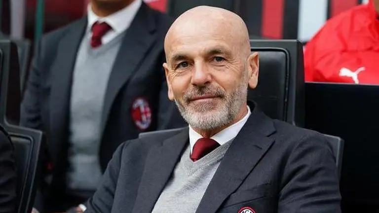 AC Milan coach Stefano Pioli signs 2-year extension until 2022