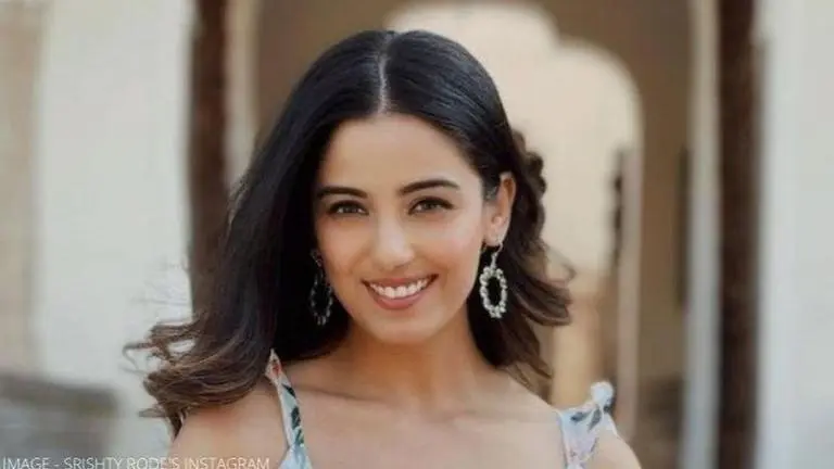 Srishty Rode has perfect response to fans who want to know about her ...