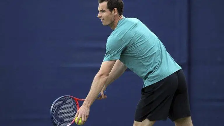 Murray loses 1st ATP Tour match in 4 months in straight sets