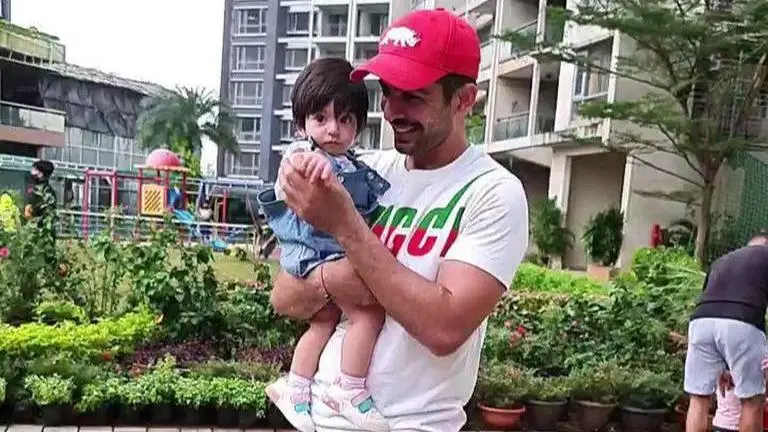 Jay Bhanushali shares a 'cute' picture with daughter Tara from Goa Gateway