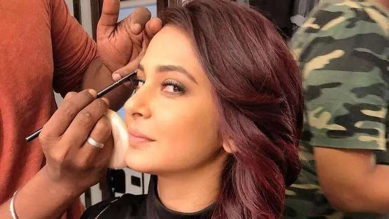 Times Jennifer Winget showed off her killer looks in burgundy tresses Jennifer Winget