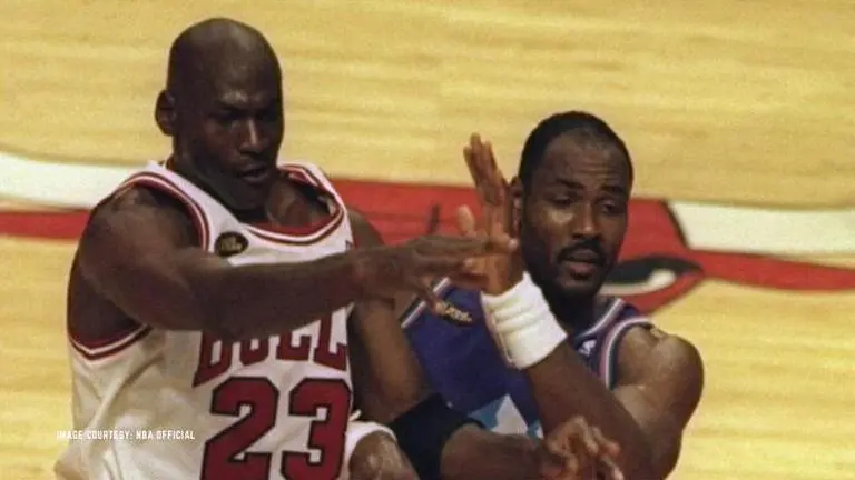 Karl Malone gives a striking response on 1998 NBA Finals encounter against Michael Jordan Karl malone