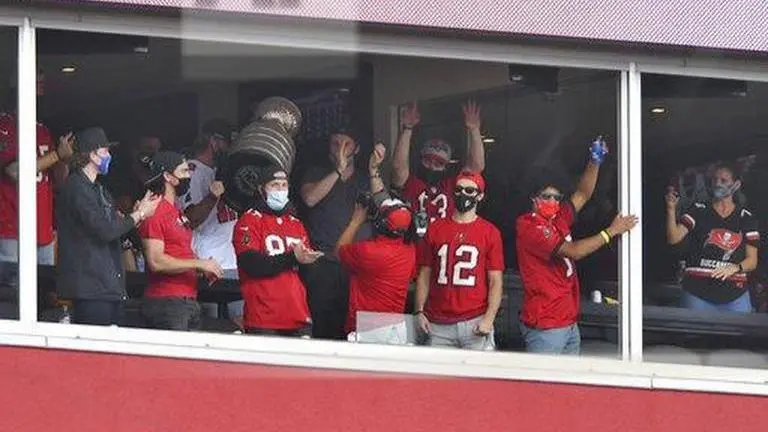 Moment: Stanley Cup makes a splash with Winter the Dolphin Moment: Stanley Cup makes a splash with Winter the Dolphin